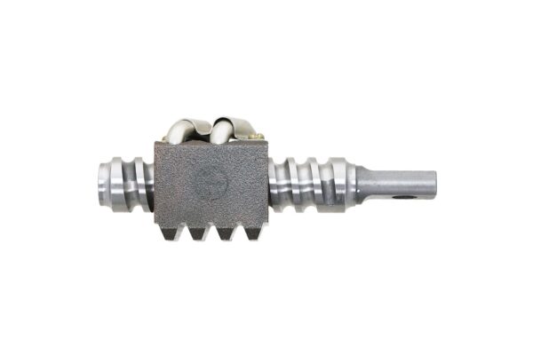 Eje de direccion corto Kubota L1802, L2002, L2202, L2402, L2602, L2802, L3202,L3602, L4202 - Imagen 2