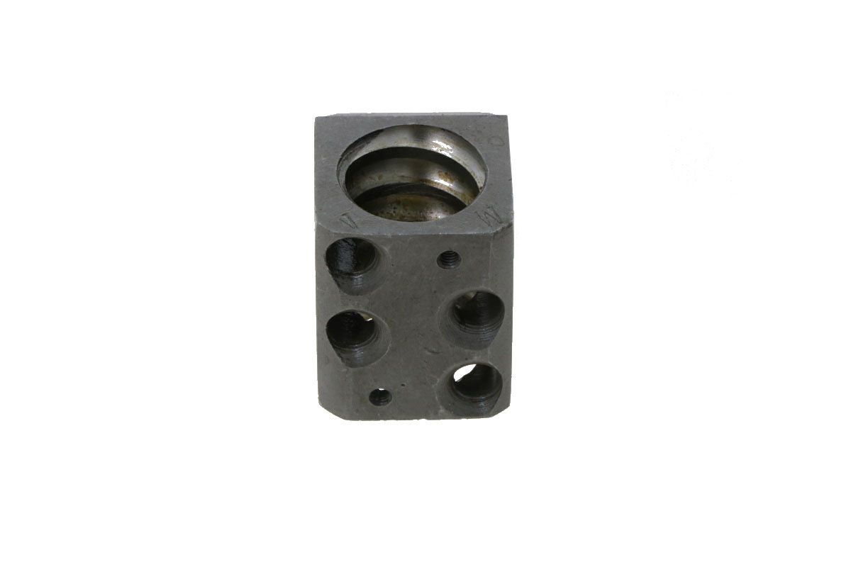 Tuerca para timonera Yanmar, YM, Kubota, L-Serie , Case IH 235