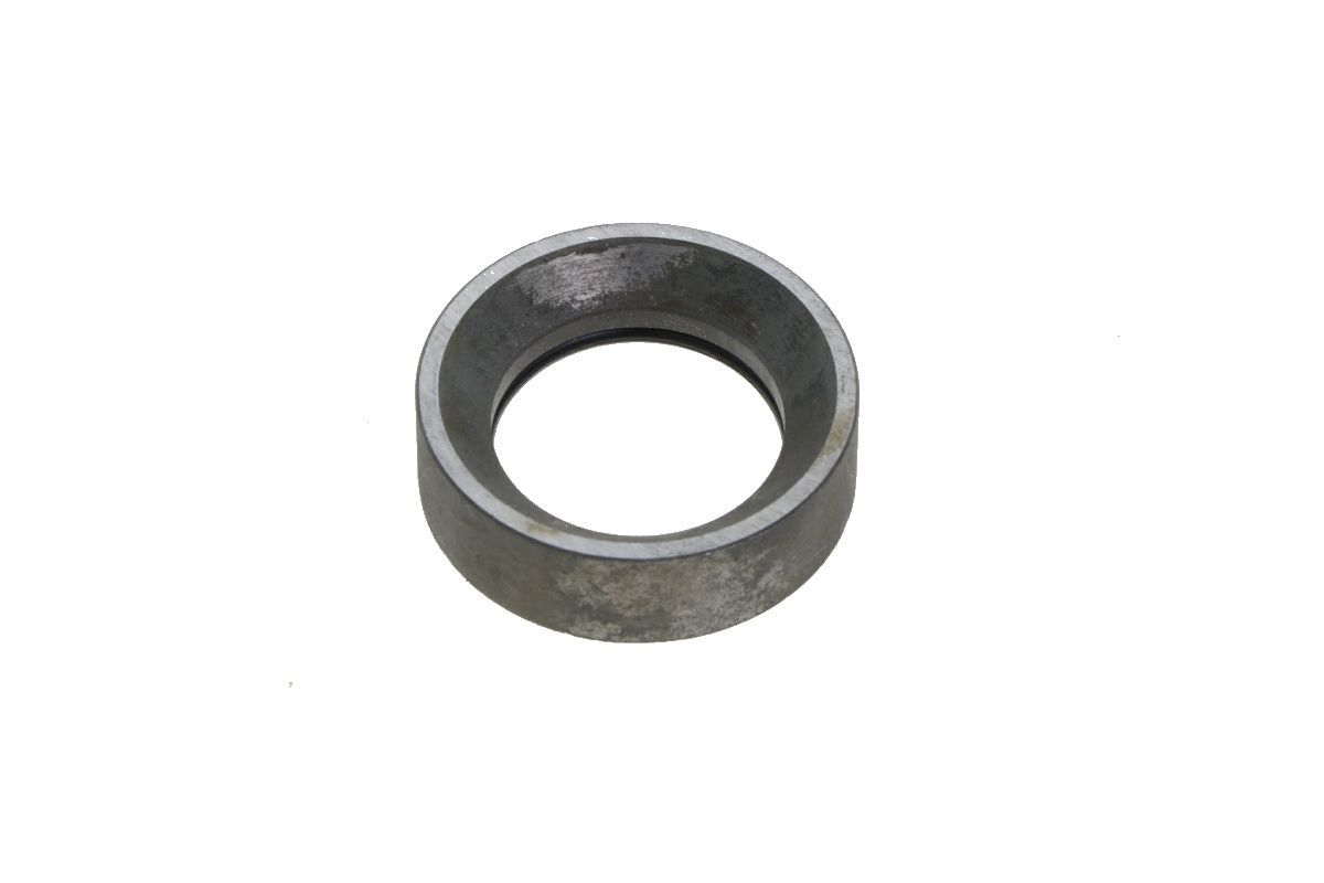 Yanmar Eje de muñón con collar de buje / sello 4WD YM1500
